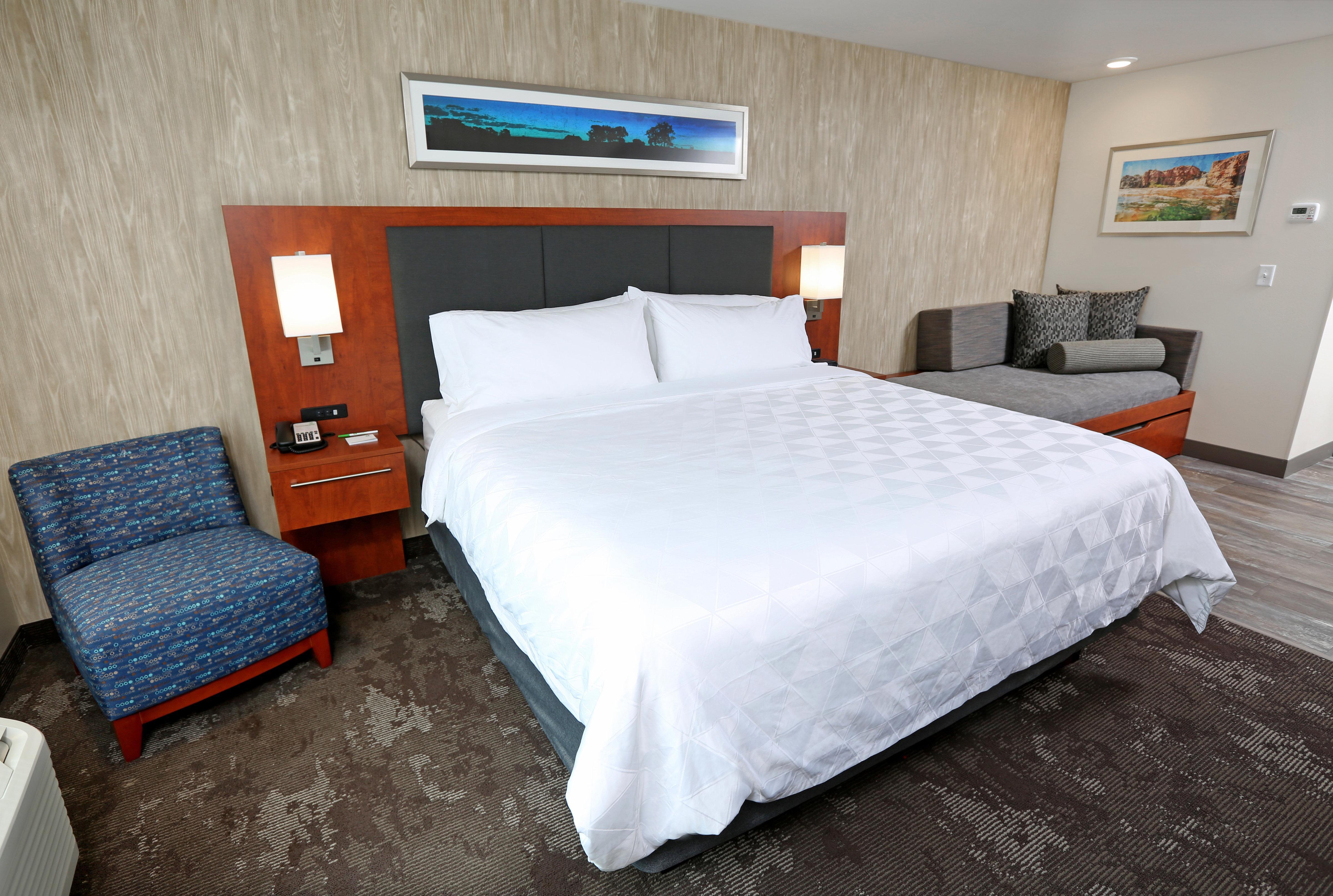 Holiday Inn & Suites Sioux Falls - Airport By Ihg Bagian luar foto