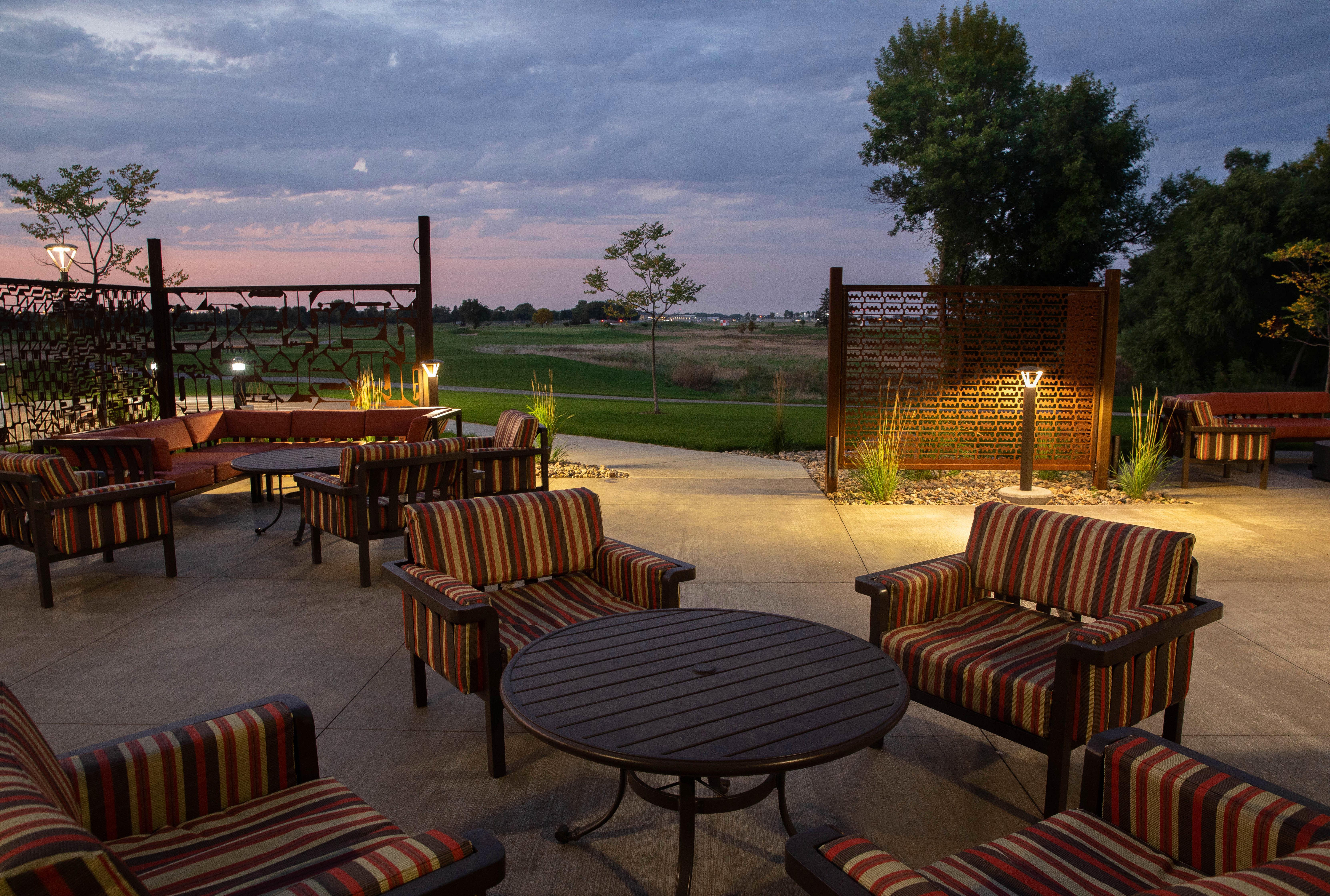 Holiday Inn & Suites Sioux Falls - Airport By Ihg Bagian luar foto