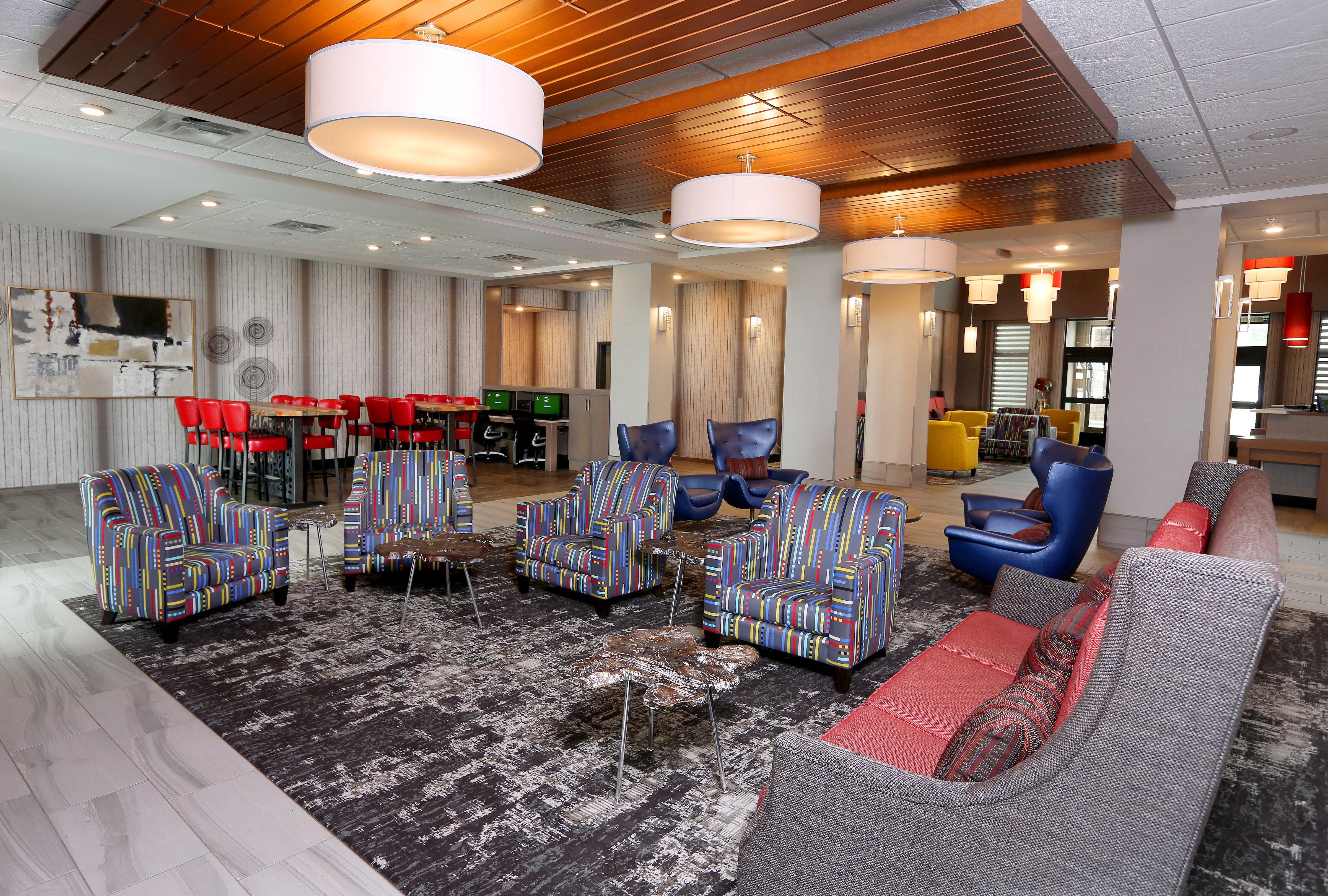 Holiday Inn & Suites Sioux Falls - Airport By Ihg Bagian luar foto